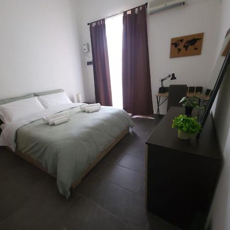 Giovenchi'S Apartment ปาแลร์โม ภายนอก รูปภาพ