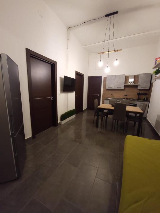 Giovenchi'S Apartment ปาแลร์โม ภายนอก รูปภาพ