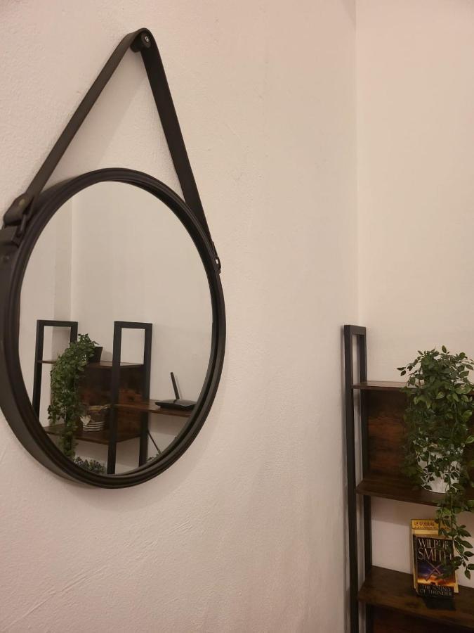 Giovenchi'S Apartment ปาแลร์โม ภายนอก รูปภาพ