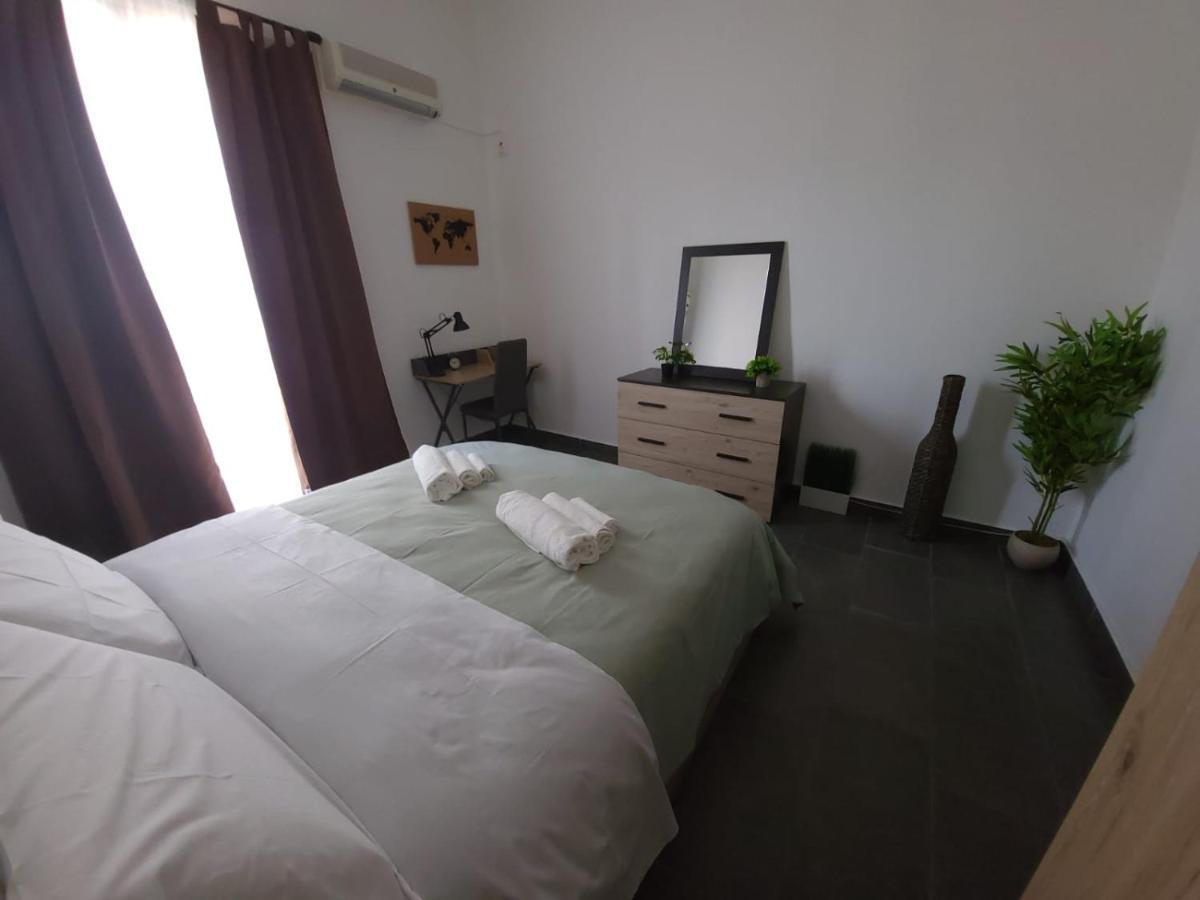 Giovenchi'S Apartment ปาแลร์โม ภายนอก รูปภาพ