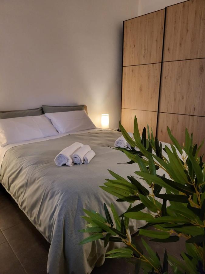 Giovenchi'S Apartment ปาแลร์โม ภายนอก รูปภาพ