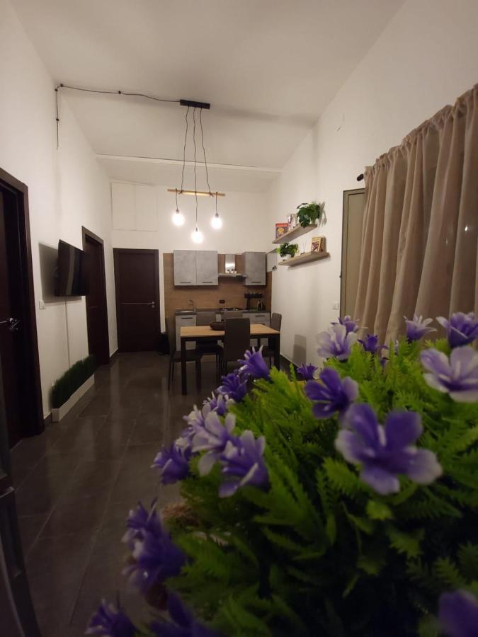 Giovenchi'S Apartment ปาแลร์โม ภายนอก รูปภาพ